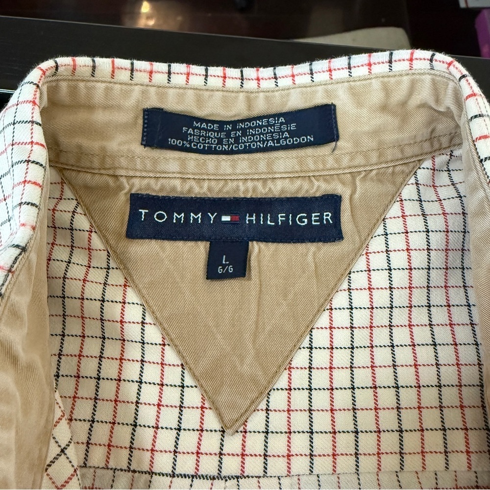 Tommy Hilfiger Men’s Plaid Long Sleeve Button Down. | Size L - Picture 7 of 9